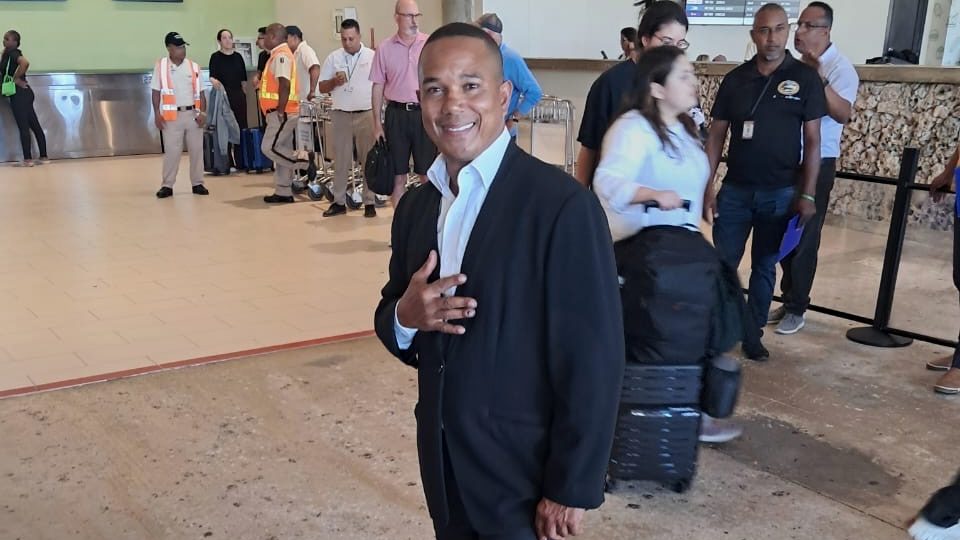 Andy waiting for a client in the arrivals hall at Punta Cana International Airport